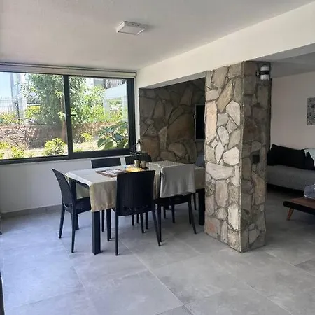 Gundogan Apartment